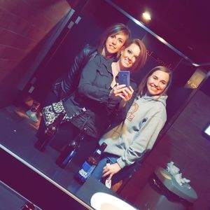 Meet your Posher, Casey